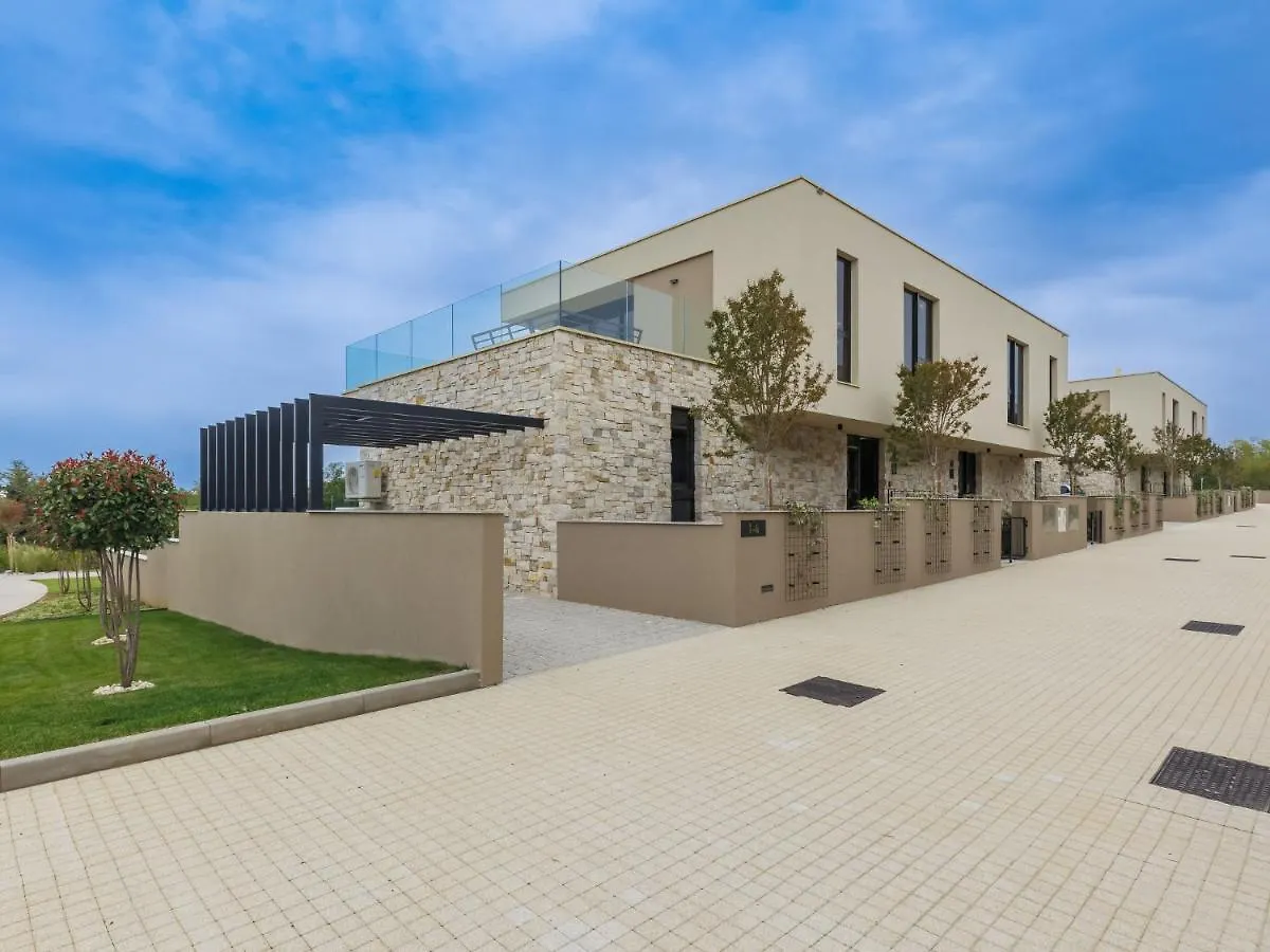 Holiday Home Semi-Detached Villas Crveni Vrh By Interhome Savudrija 0*,